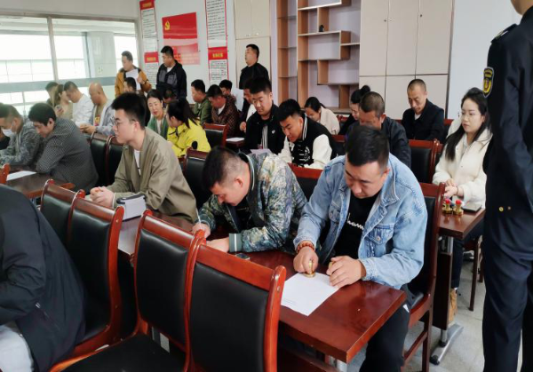 市交通运输局组织召开2024年“旅游季”小微型客车租赁企业安全生产工作会议